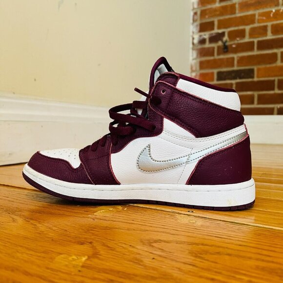 Size 8.5 - Jordan 1 Retro High OG Bordeaux Clean (555088-611) - Picture 10 of 16